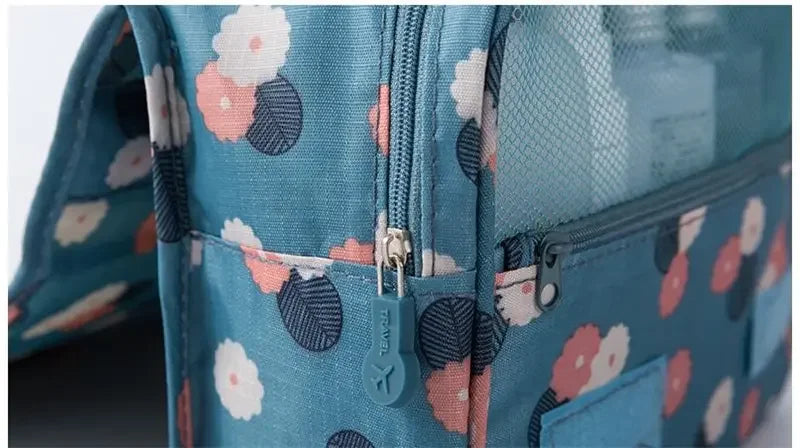 Waterproof Nylon Cosmetic Bag Travel Pouch With Hook